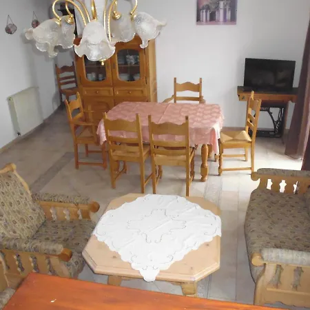 Haus Staffe 2 *